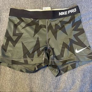 Retro Zig Zag Nike Pros